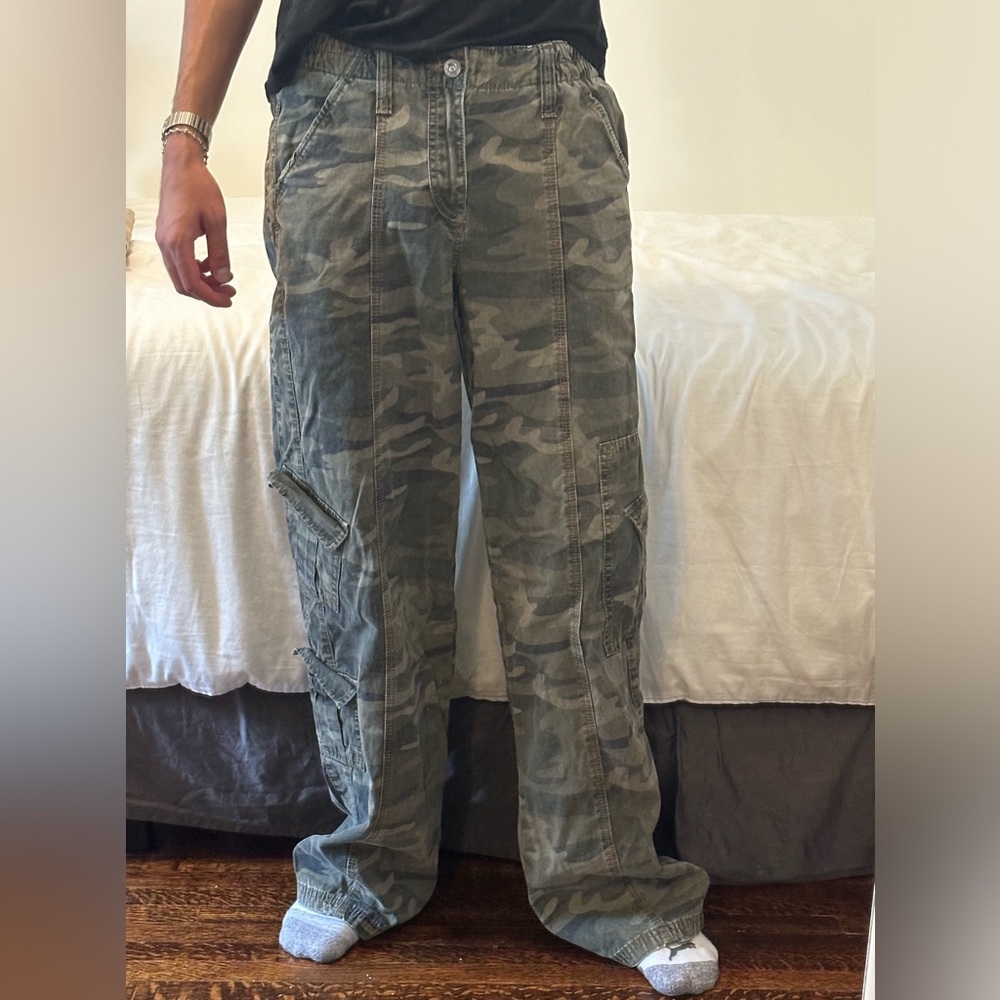 BDG Wide Leg Camo Cargo Pants in Olive Green
